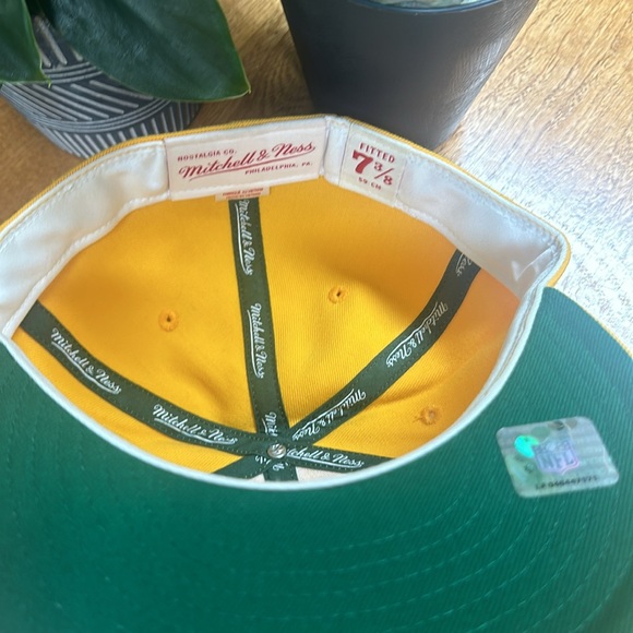 Green Bay Packers Mitchell & Ness 7 3/8 Fitted - Picture 4 of 4